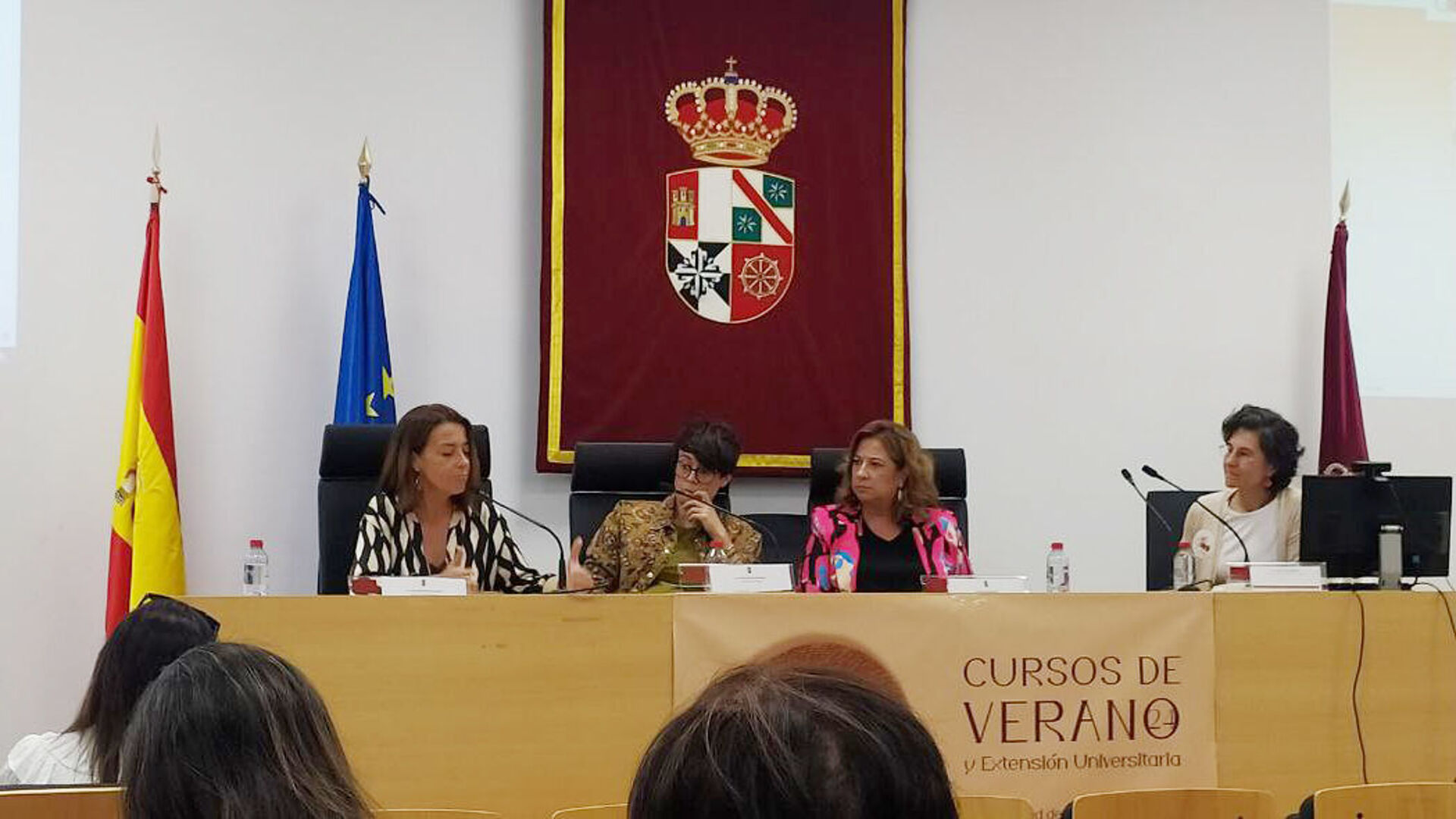 Mesa redonda "El sector de los cuidados"